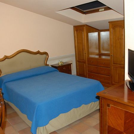Hotel Il Panciolle à Spolète Extérieur photo