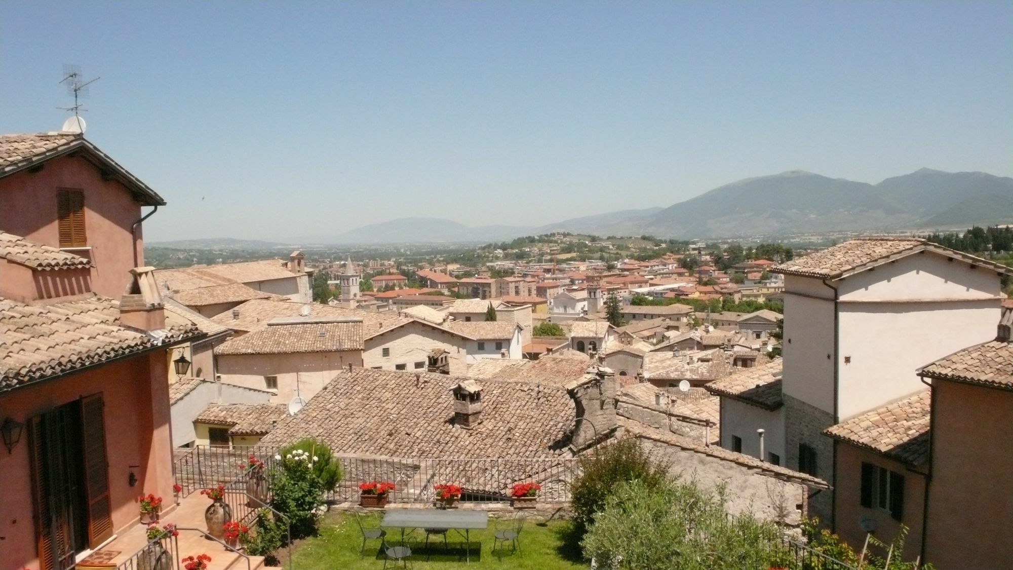 Hotel Il Panciolle à Spolète Extérieur photo